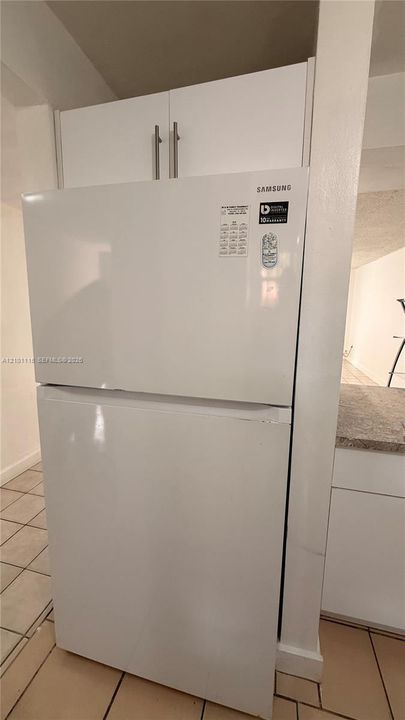 В аренду: $1,900 (2 спален, 1 ванн, 998 Квадратных фут)