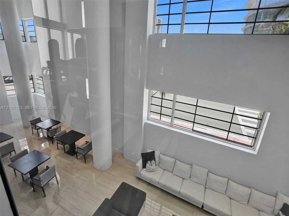 В аренду: $4,100 (2 спален, 2 ванн, 958 Квадратных фут)
