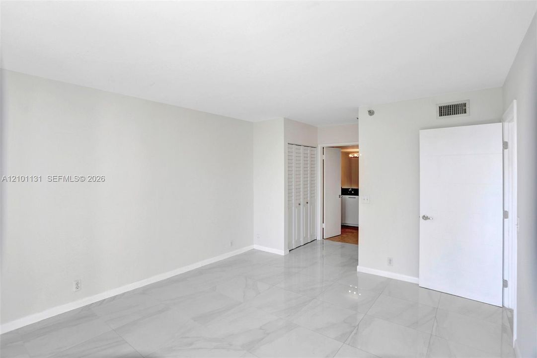 В аренду: $2,700 (2 спален, 2 ванн, 1065 Квадратных фут)