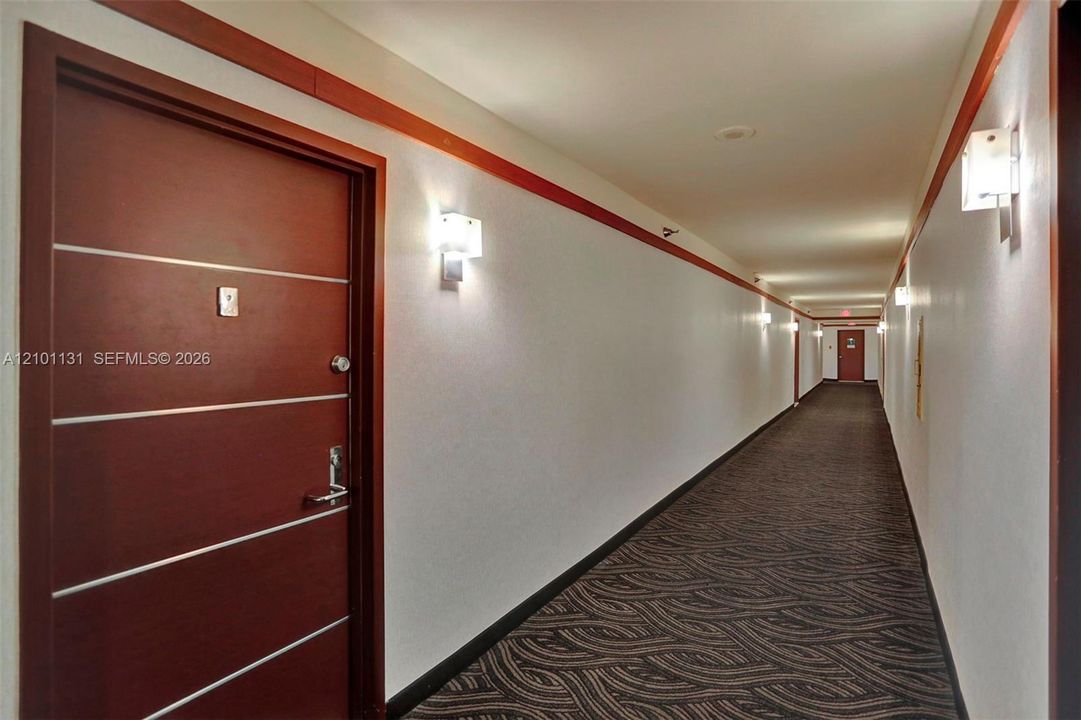 В аренду: $2,700 (2 спален, 2 ванн, 1065 Квадратных фут)