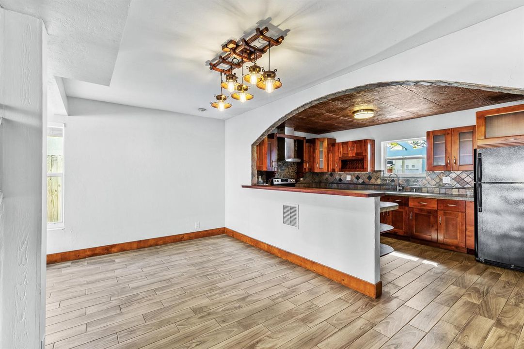 Dining Room & Kitchen