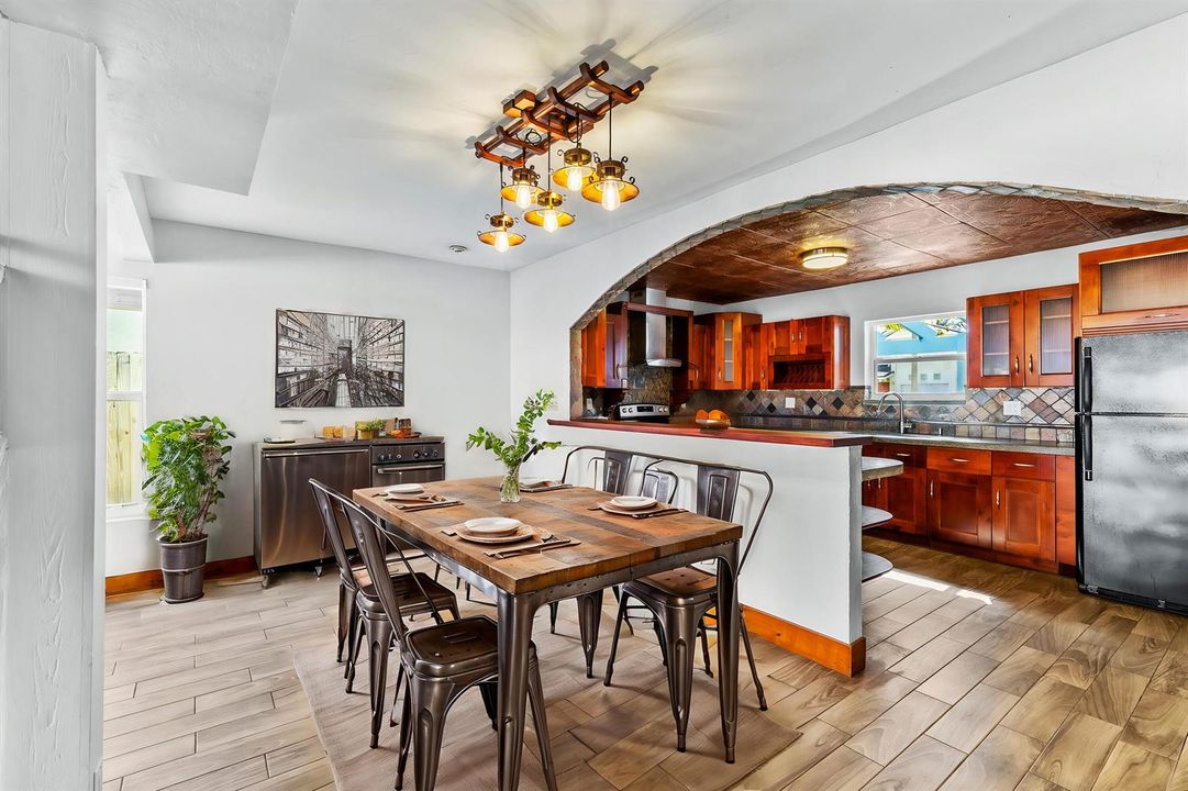 Dining Room & Kitchen