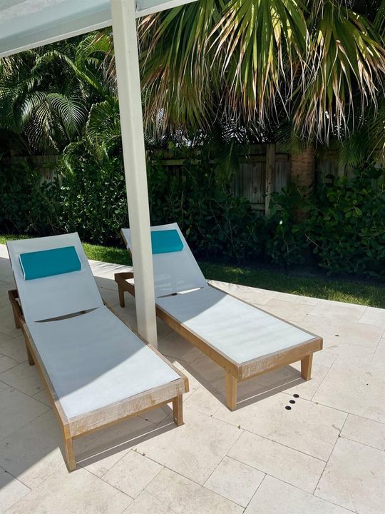 Loungers