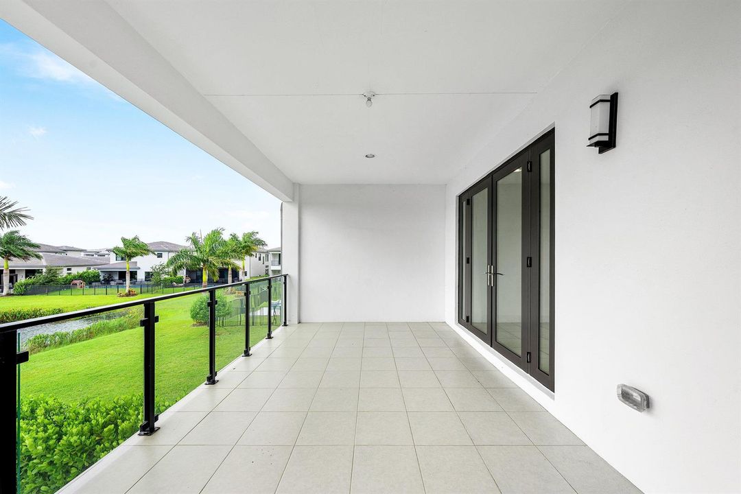 022-8095CrystalDownsAvenue-BocaRaton-FL-
