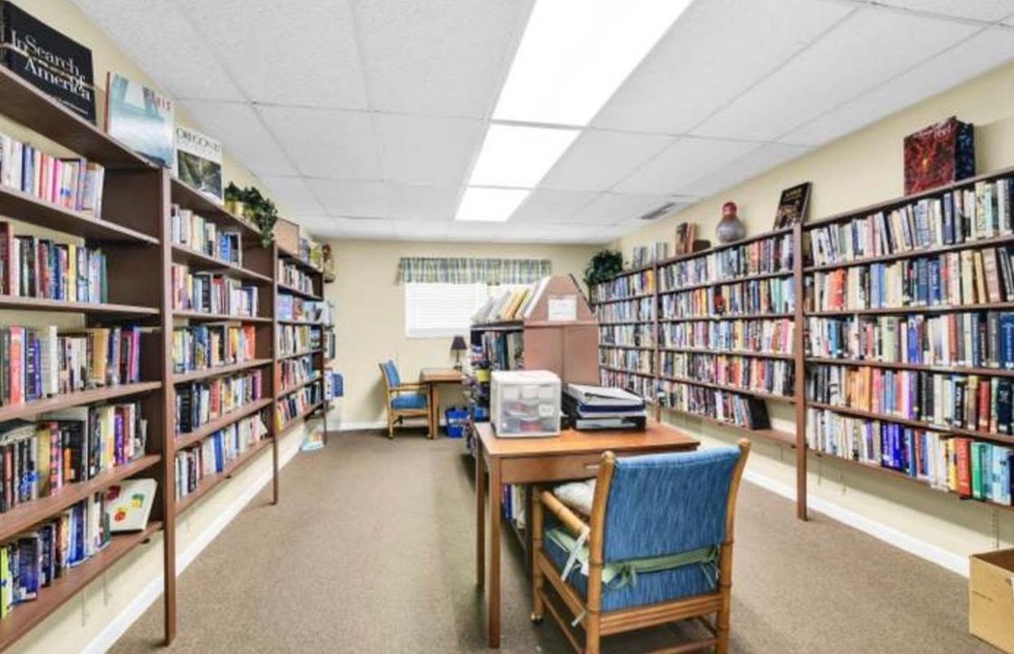 Club House Library