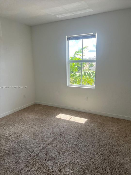 В аренду: $2,950 (3 спален, 2 ванн, 1712 Квадратных фут)
