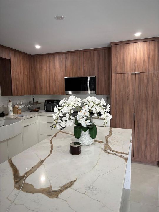 На продажу: $559,000 (3 спален, 2 ванн, 1316 Квадратных фут)
