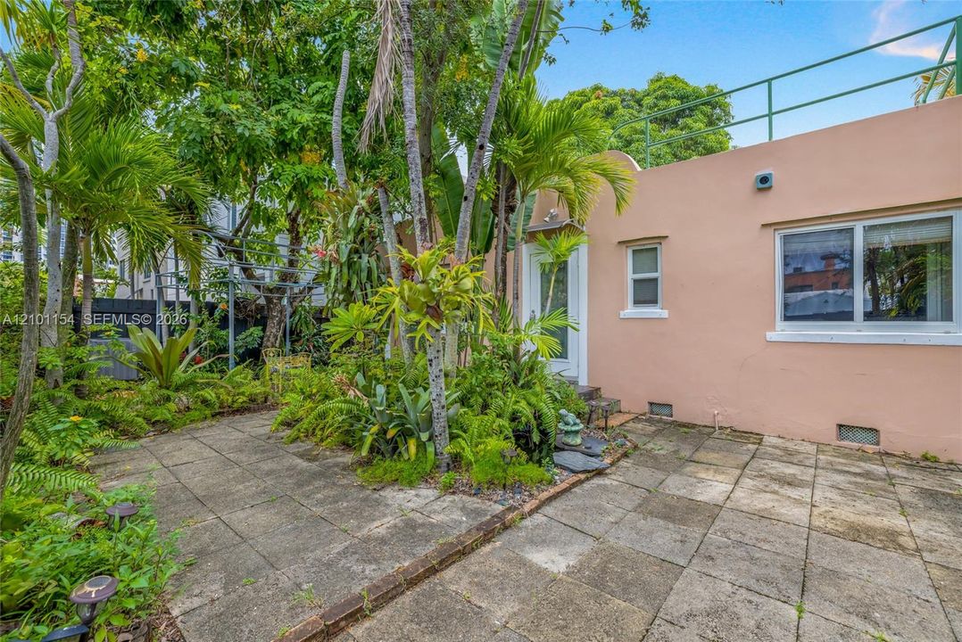 For Sale: $1,580,000 (4 beds, 3 baths, 1643 Square Feet)