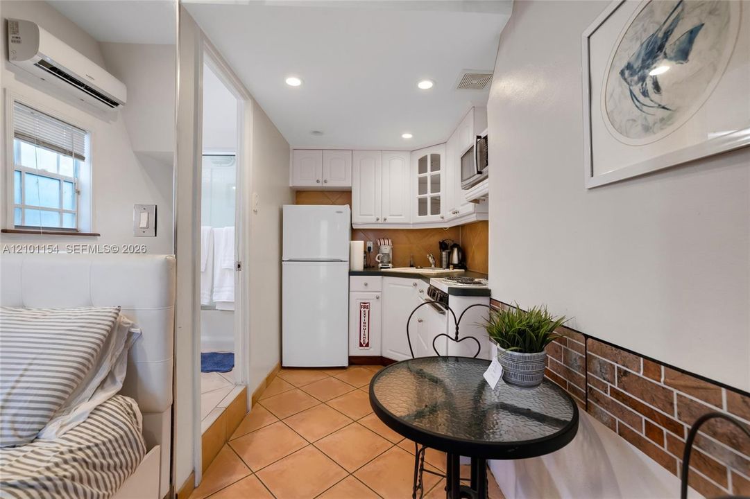 For Sale: $1,580,000 (4 beds, 3 baths, 1643 Square Feet)