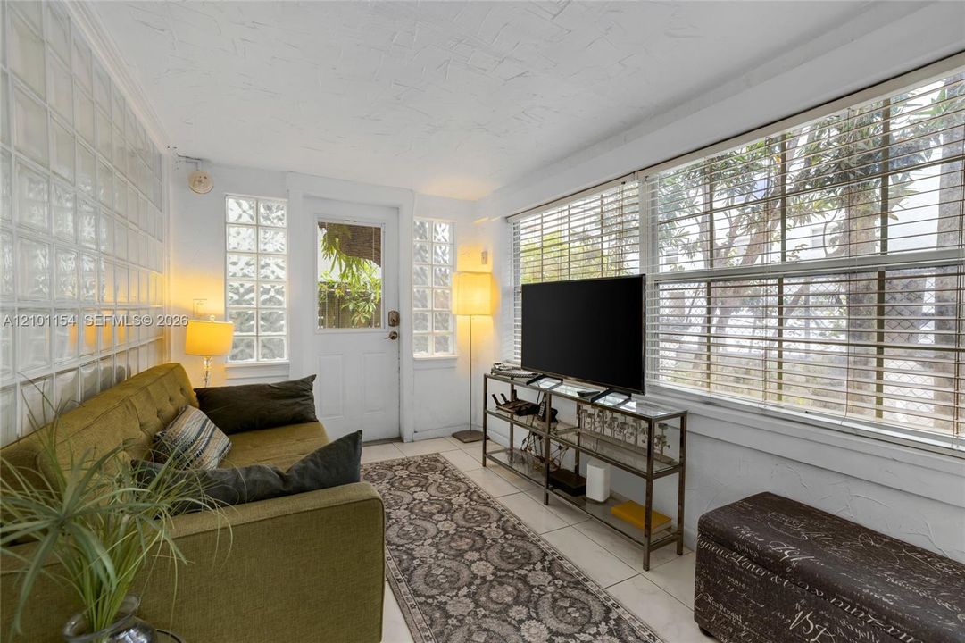 For Sale: $1,580,000 (4 beds, 3 baths, 1643 Square Feet)