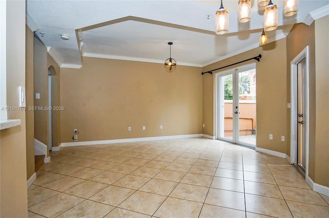 Active With Contract: $2,500 (2 beds, 2 baths, 1100 Square Feet)