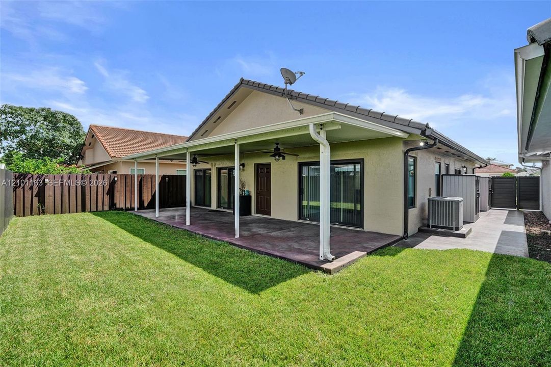 En Venta: $700,000 (3 camas, 2 baños, 1878 Pies cuadrados)
