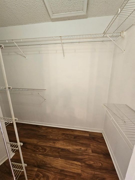 En Renta: $2,700 (3 camas, 2 baños, 1510 Pies cuadrados)