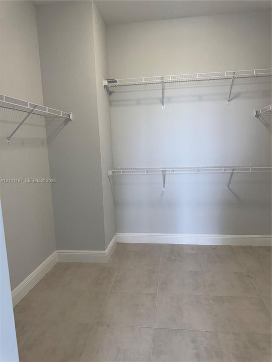 En Renta: $4,750 (4 camas, 3 baños, 2512 Pies cuadrados)