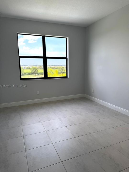 En Renta: $4,750 (4 camas, 3 baños, 2512 Pies cuadrados)
