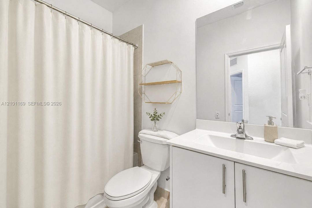 На продажу: $437,900 (3 спален, 2 ванн, 0 Квадратных фут)