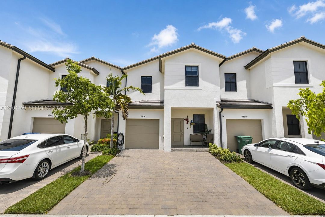 На продажу: $437,900 (3 спален, 2 ванн, 0 Квадратных фут)