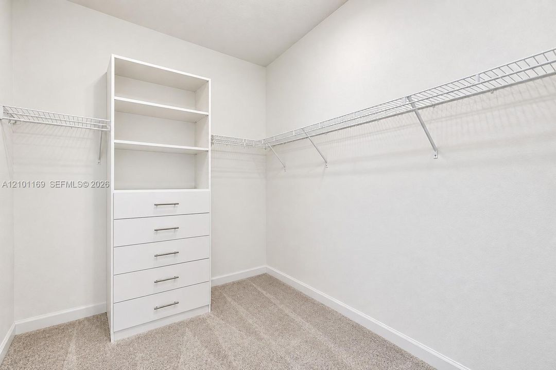 На продажу: $437,900 (3 спален, 2 ванн, 0 Квадратных фут)
