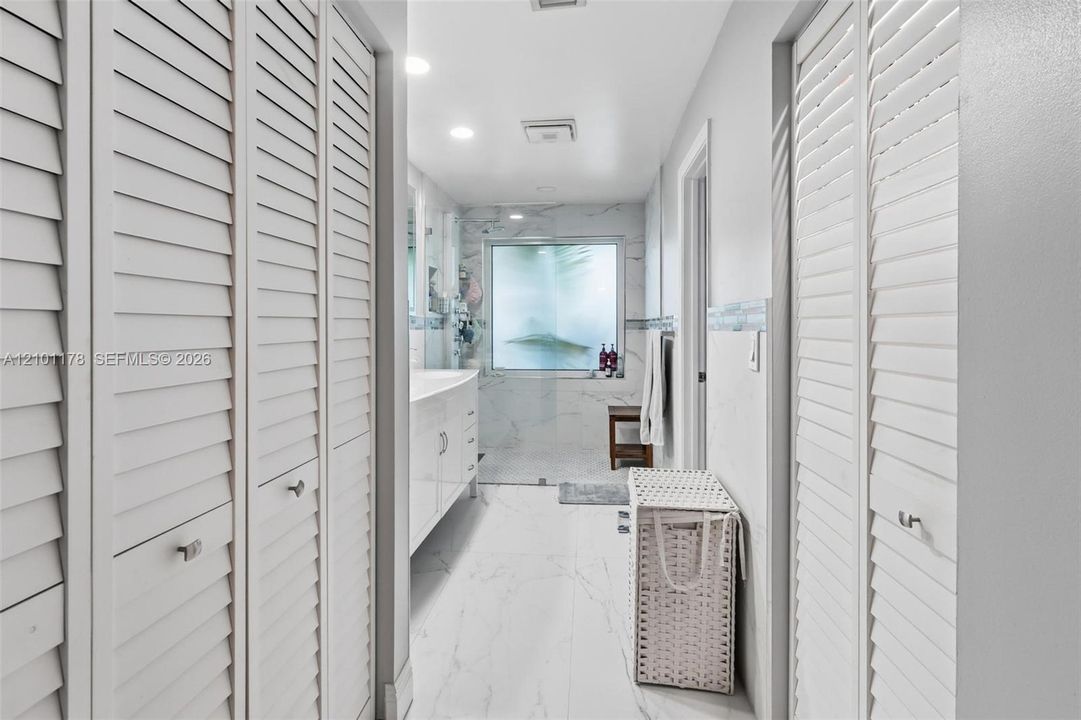 For Rent: $4,000 (3 beds, 3 baths, 1570 Square Feet)