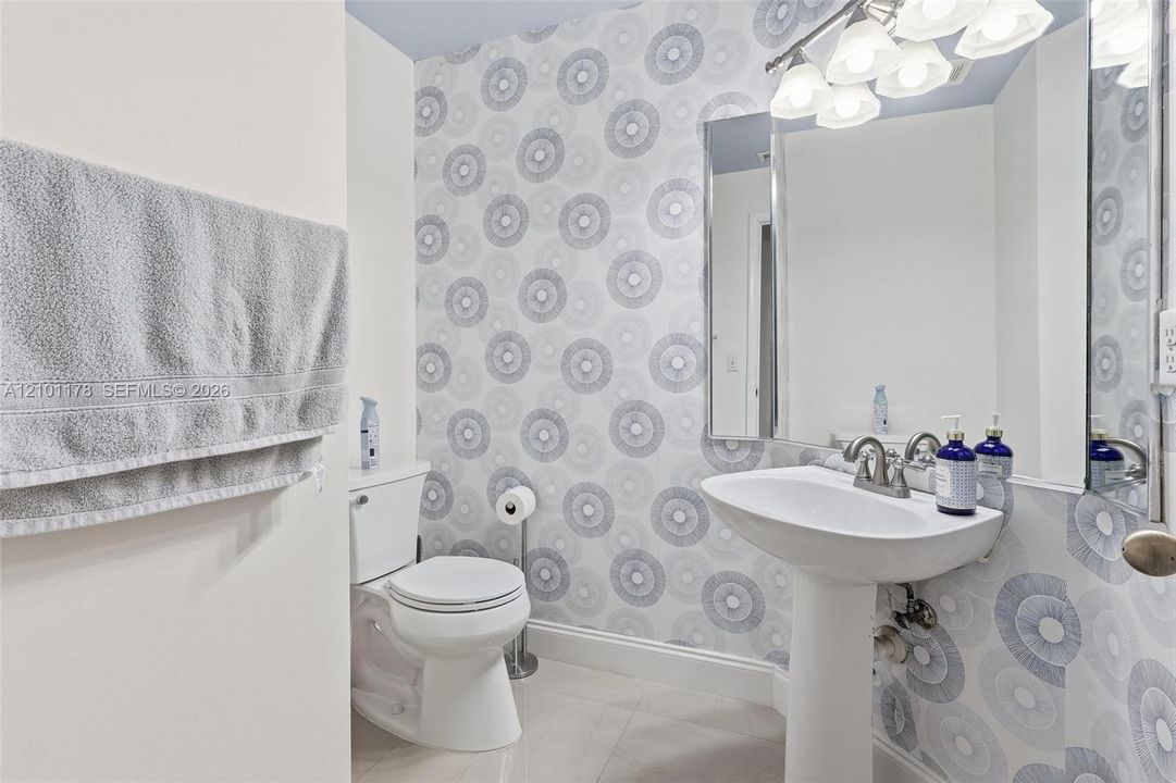 For Rent: $4,000 (3 beds, 3 baths, 1570 Square Feet)