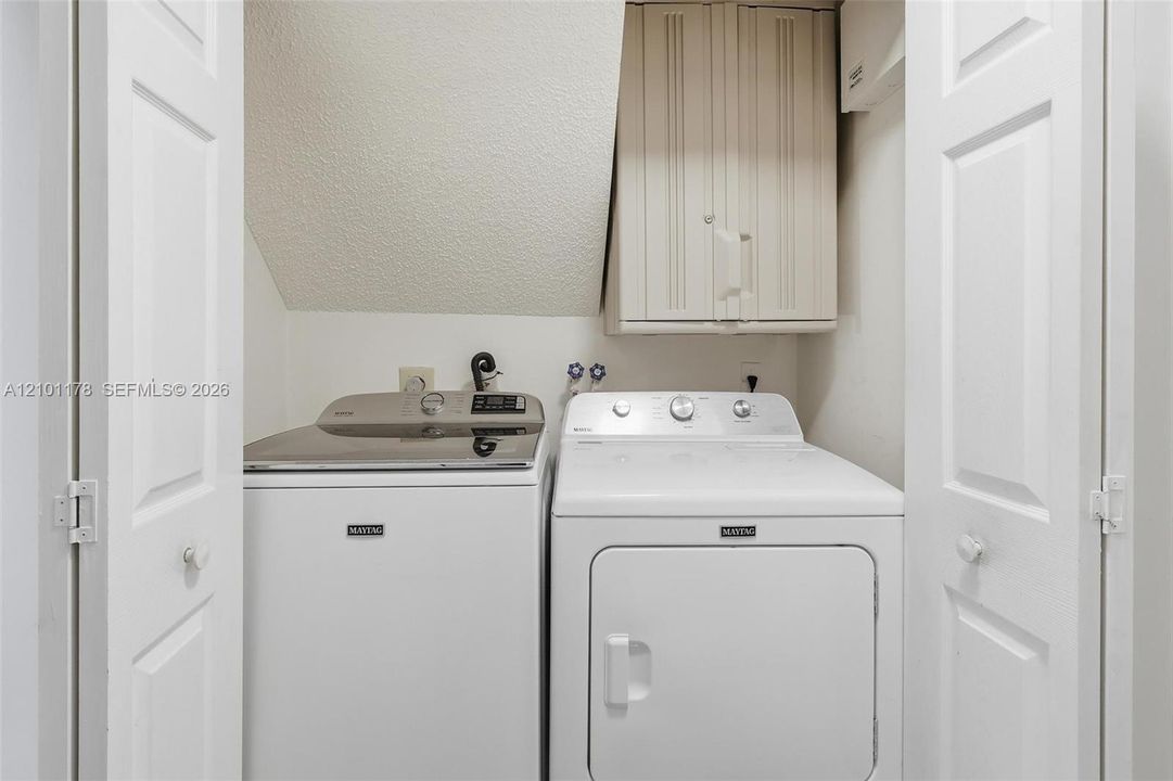For Rent: $4,000 (3 beds, 3 baths, 1570 Square Feet)