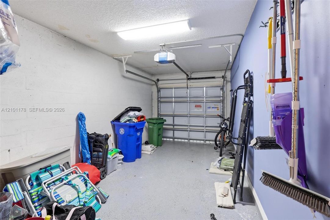 For Rent: $4,000 (3 beds, 3 baths, 1570 Square Feet)