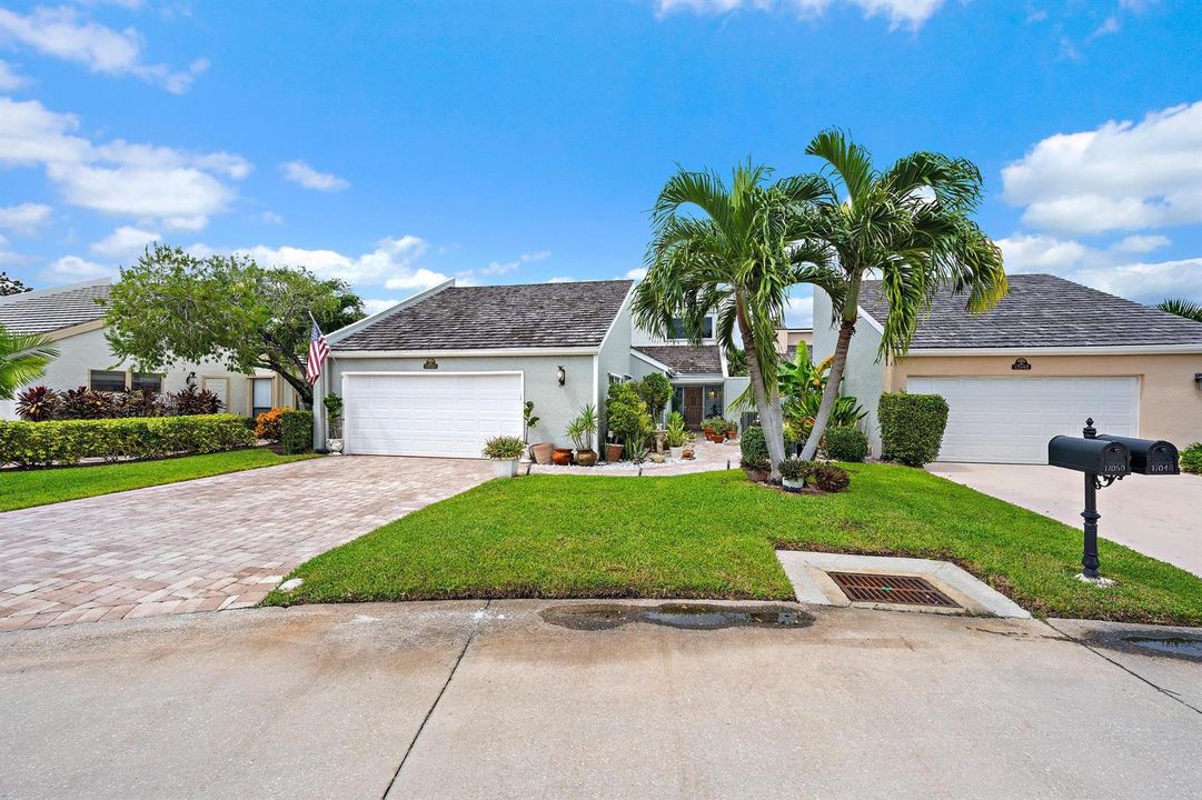 Spacious townhome in Jonathans Landing