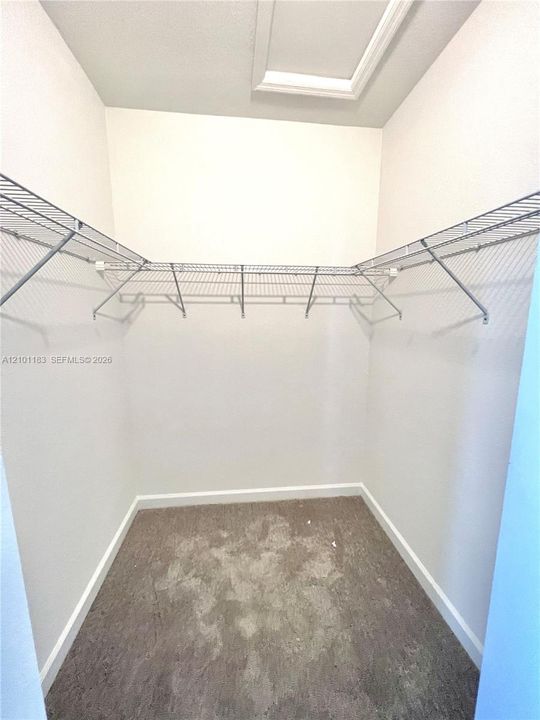 В аренду: $4,000 (4 спален, 2 ванн, 2560 Квадратных фут)