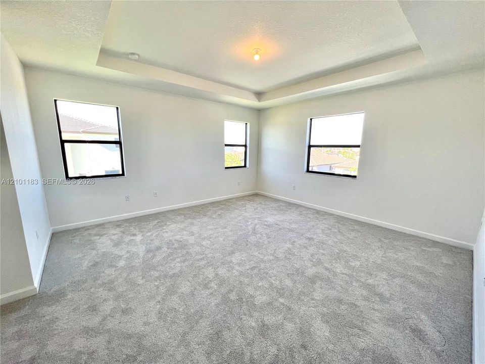 В аренду: $4,000 (4 спален, 2 ванн, 2560 Квадратных фут)