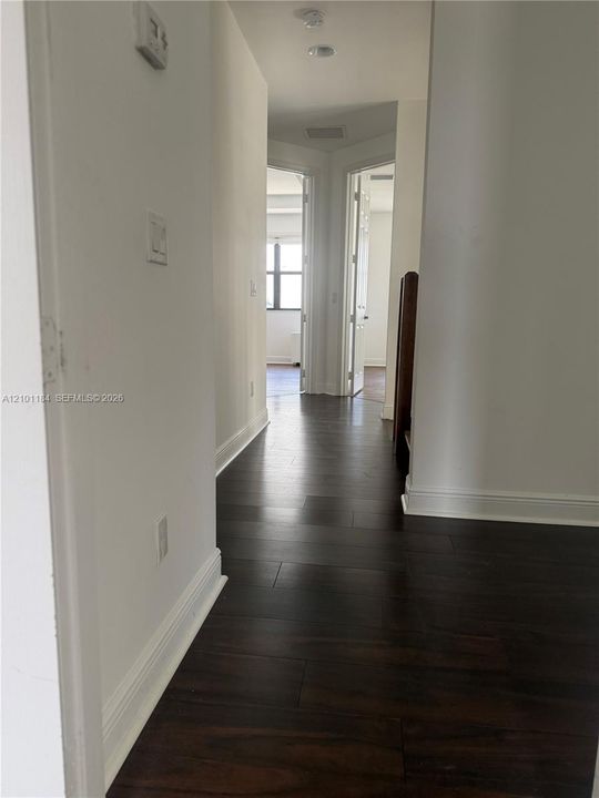 For Rent: $5,100 (5 beds, 4 baths, 2696 Square Feet)