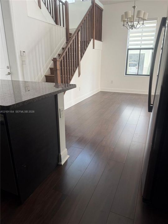 For Rent: $5,100 (5 beds, 4 baths, 2696 Square Feet)