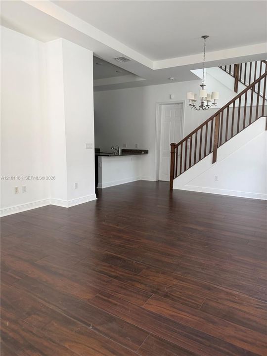 For Rent: $5,100 (5 beds, 4 baths, 2696 Square Feet)