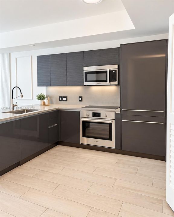 En Venta: $609,900 (1 camas, 1 baños, 906 Pies cuadrados)