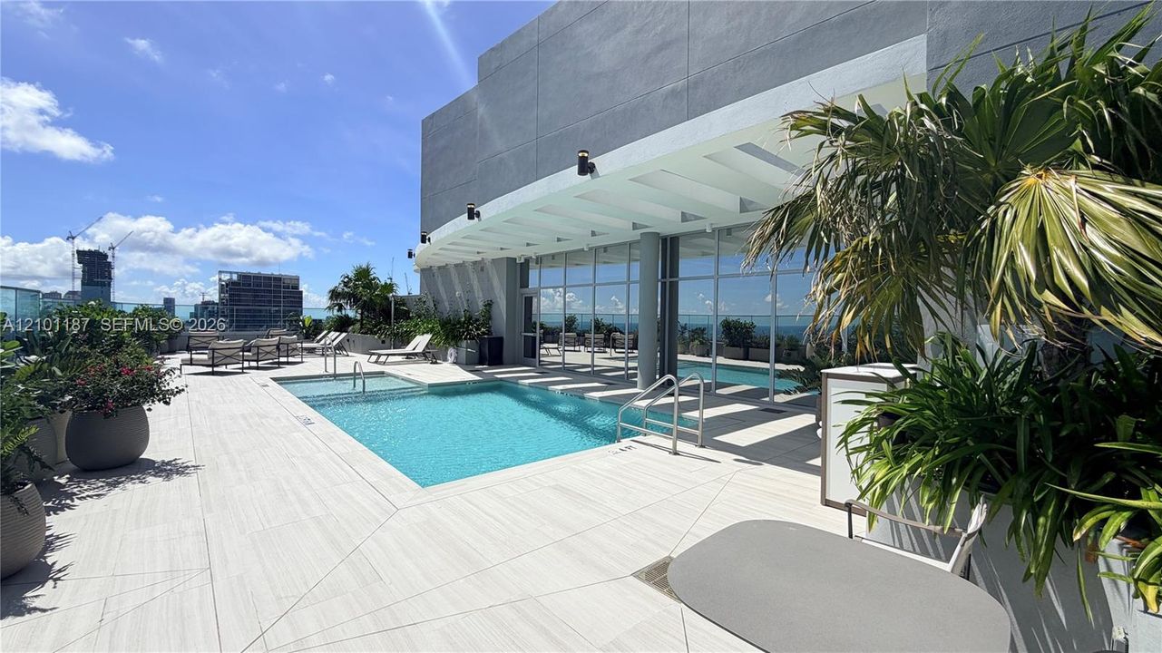 ROOF TOP