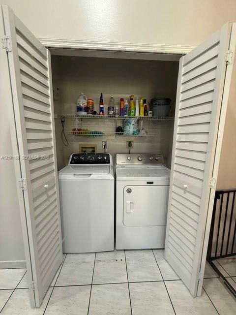 На продажу: $545,000 (3 спален, 2 ванн, 1414 Квадратных фут)