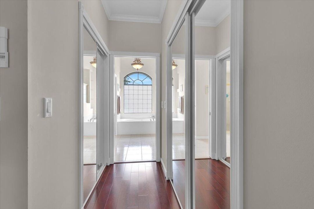Main B/R hallway