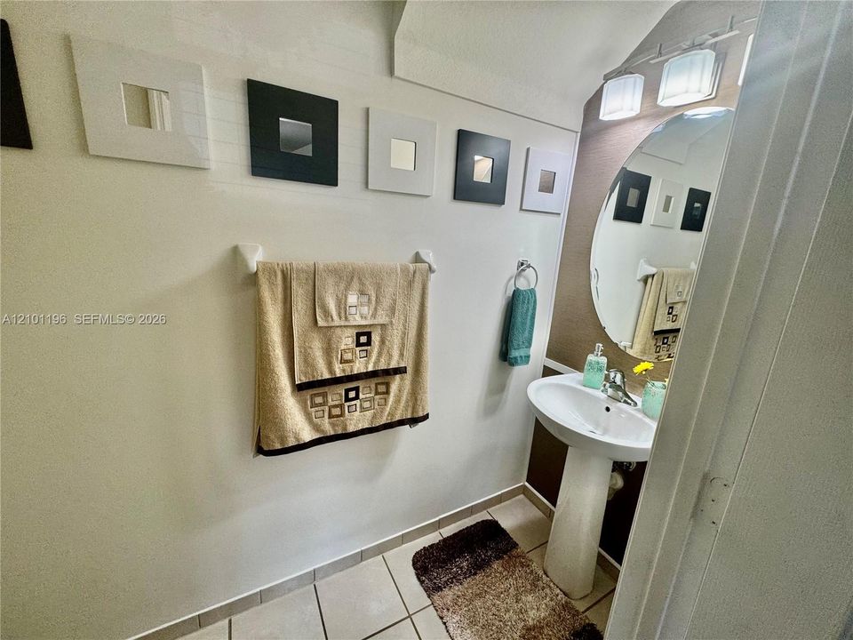 En Venta: $435,500 (3 camas, 2 baños, 1740 Pies cuadrados)