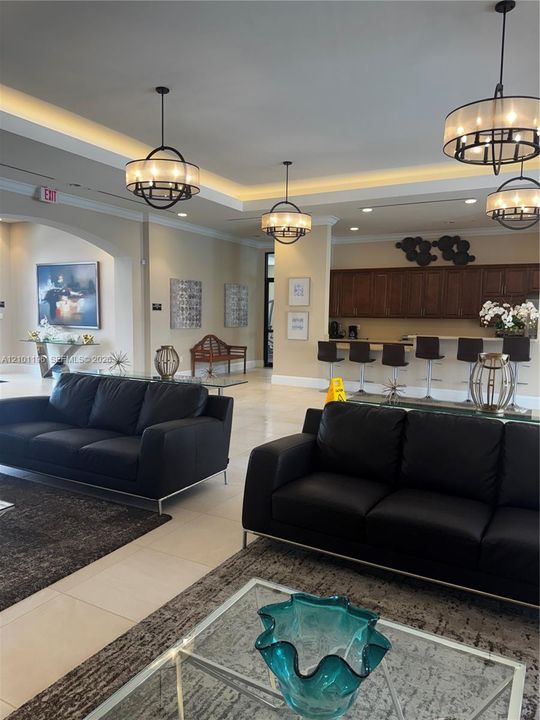 En Venta: $435,500 (3 camas, 2 baños, 1740 Pies cuadrados)