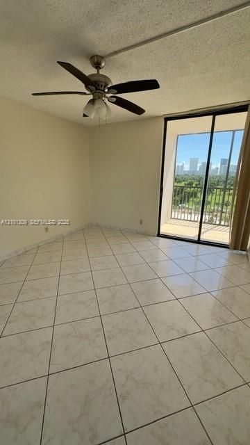 En Venta: $349,000 (2 camas, 2 baños, 1313 Pies cuadrados)