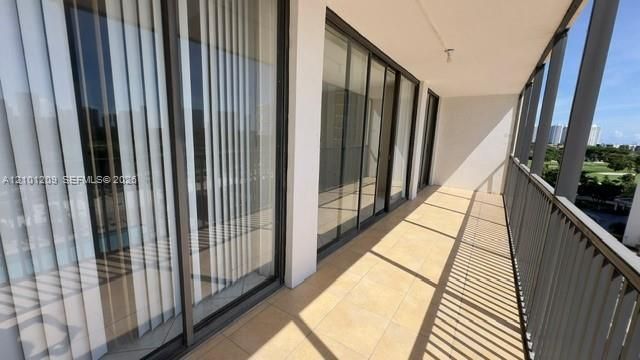 En Venta: $349,000 (2 camas, 2 baños, 1313 Pies cuadrados)