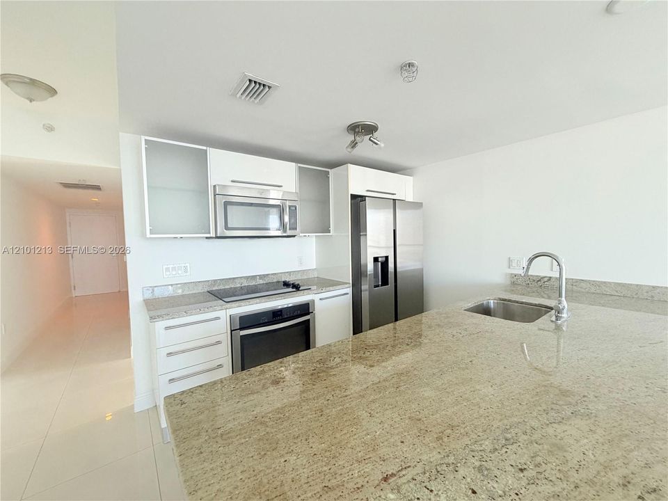 For Rent: $3,700 (2 beds, 2 baths, 1310 Square Feet)