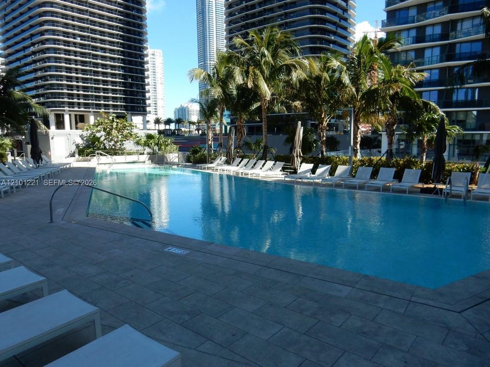 En Venta: $1,150,000 (2 camas, 2 baños, 1281 Pies cuadrados)