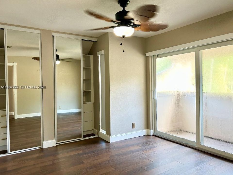 For Sale: $390,000 (4 beds, 2 baths, 2080 Square Feet)