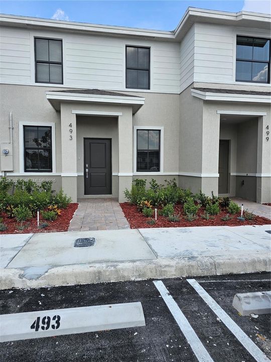For Rent: $2,600 (3 beds, 2 baths, 1448 Square Feet)