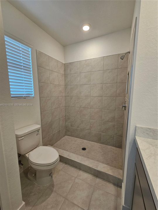 For Rent: $2,600 (3 beds, 2 baths, 1448 Square Feet)