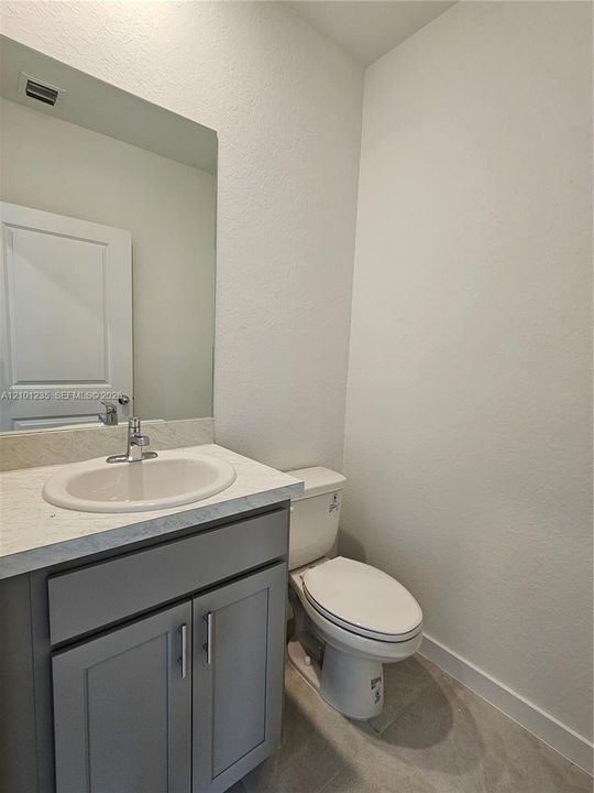 For Rent: $2,600 (3 beds, 2 baths, 1448 Square Feet)