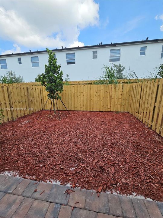 For Rent: $2,600 (3 beds, 2 baths, 1448 Square Feet)
