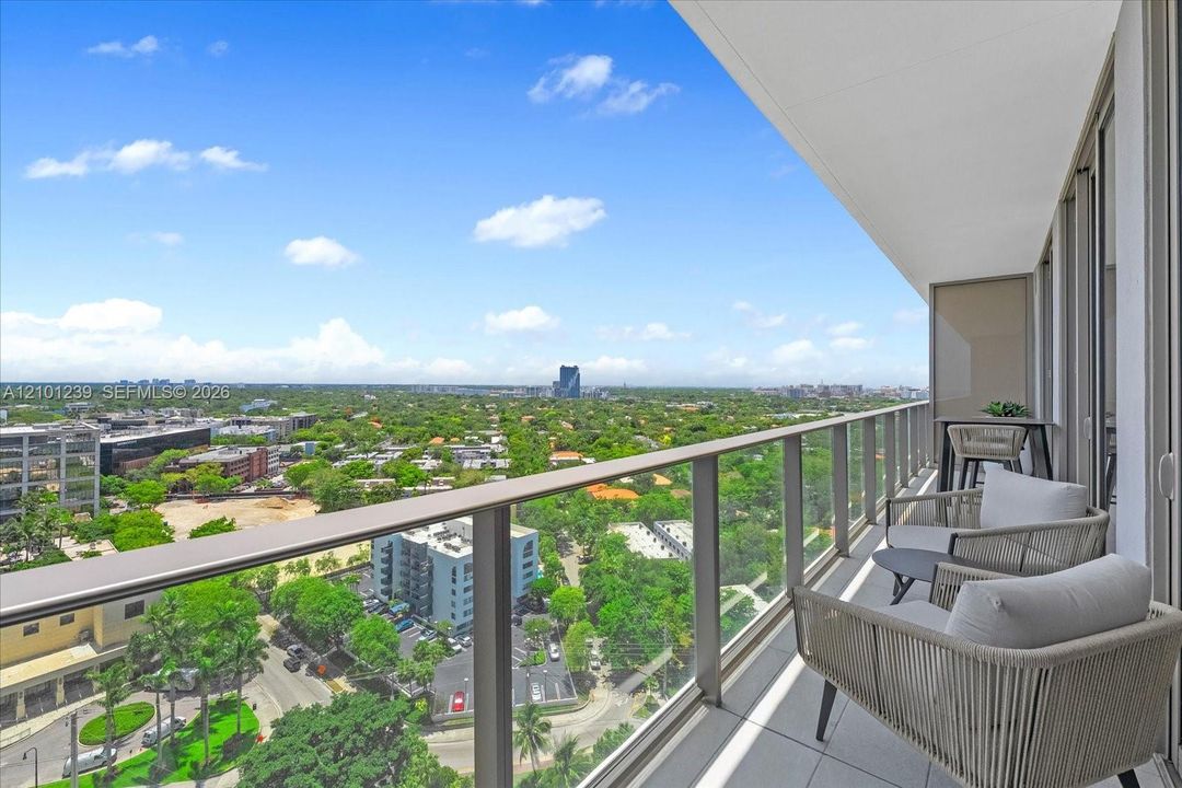 For Rent: $11,000 (2 beds, 2 baths, 847 Square Feet)