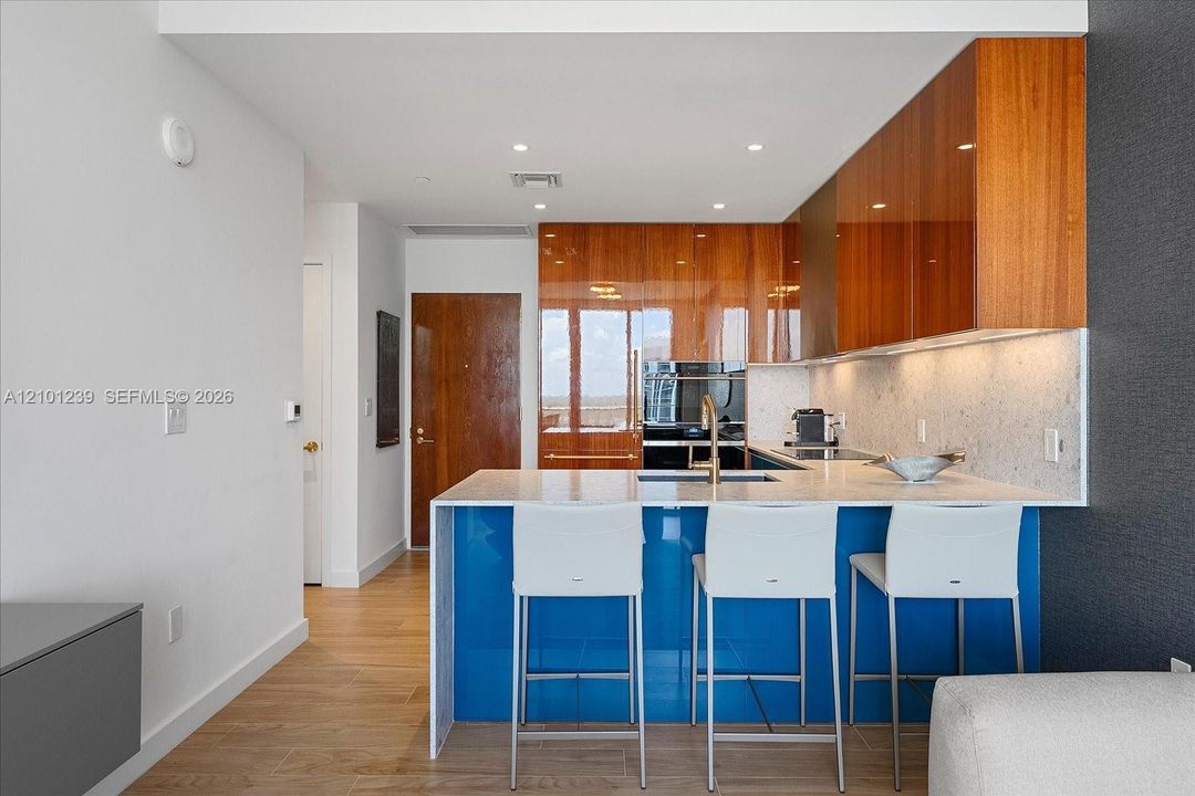 For Rent: $11,000 (2 beds, 2 baths, 847 Square Feet)