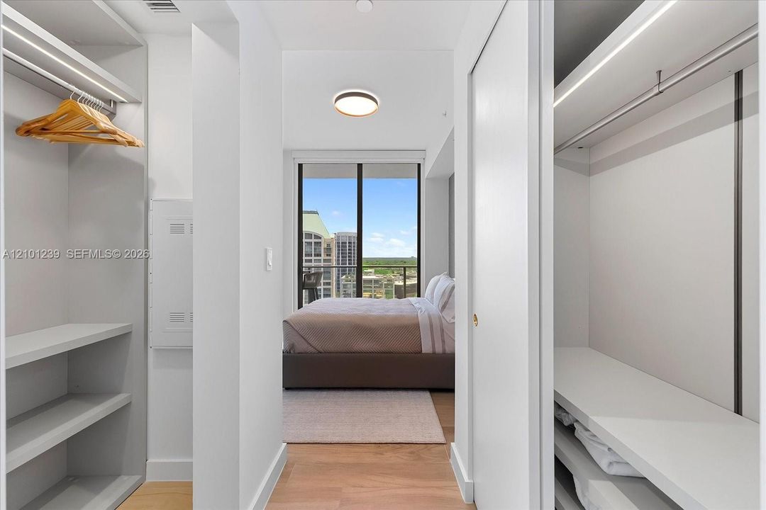 For Rent: $11,000 (2 beds, 2 baths, 847 Square Feet)